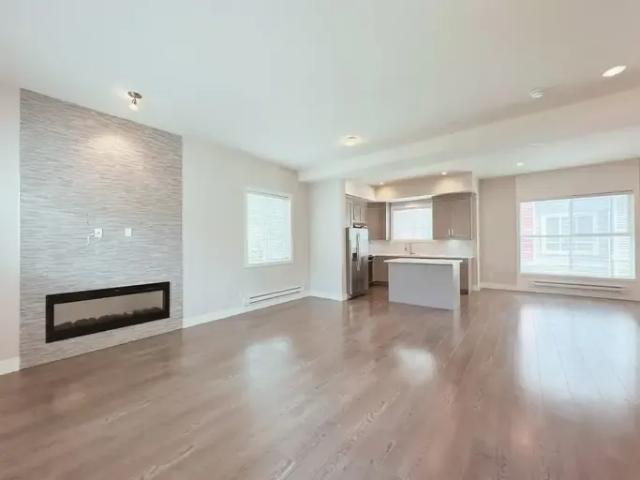 Townhouse for rent in Surrey