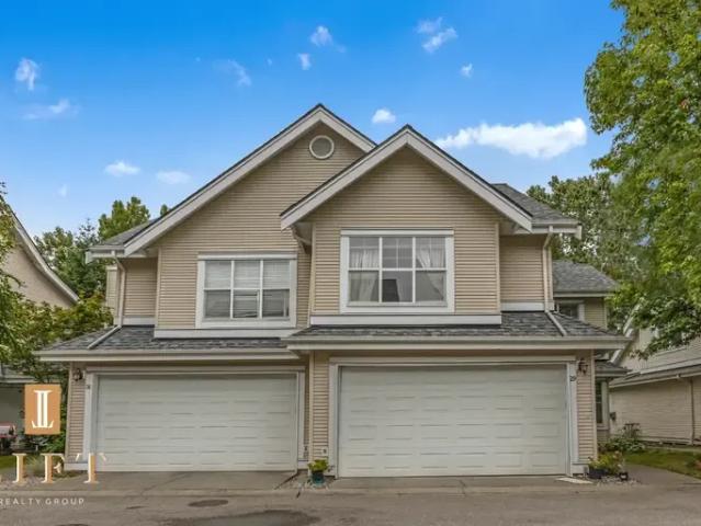 Townhouse for rent in Surrey