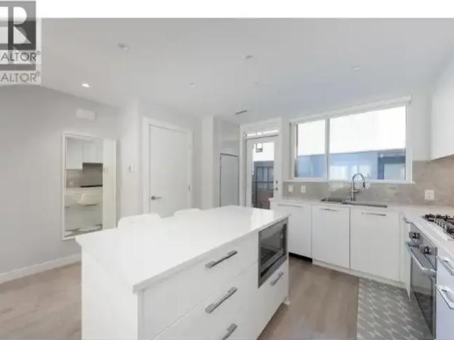 Townhouse for rent in British Columbia