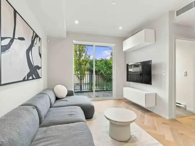 Townhouse for rent in Oakridge, Vancouver
