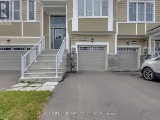 Townhouse for rent in Wasaga Beach, Ontario