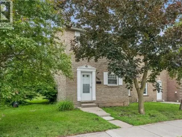 Townhouse for rent in Waterloo, Ontario