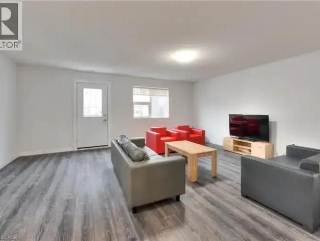 Townhouse for rent in Waterloo, Ontario