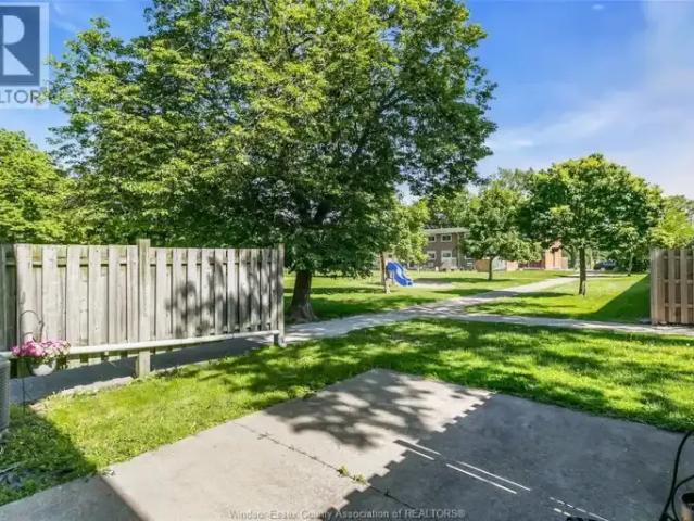 Townhouse for rent in Maidstone, Ontario
