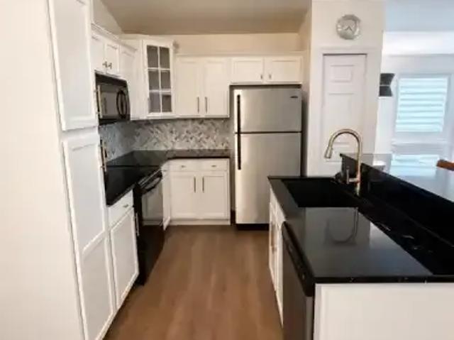 Townhouse for rent in Maidstone, Ontario