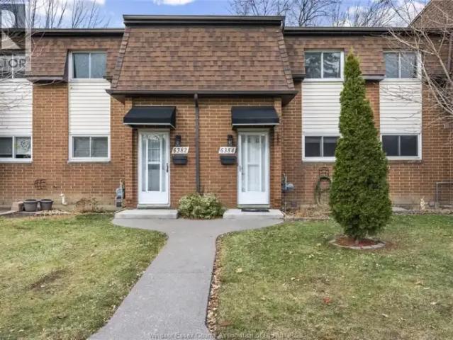 Townhouse for rent in Maidstone, Ontario