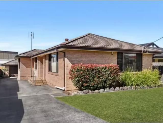 House for rent in Corrimal, Wollongong City Council