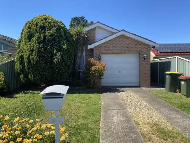 House for rent in Rosemeadow, Sydney