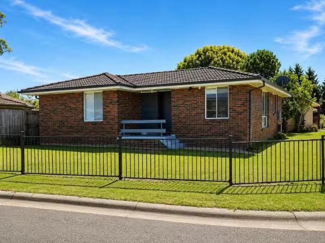 House for rent in Airds, Sydney