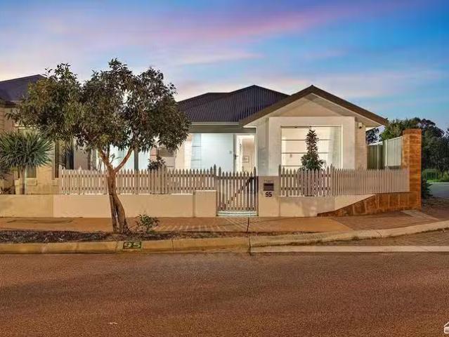 House for rent in Newhaven, Victoria