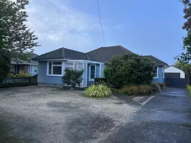 House for rent in Chaslands, Canterbury