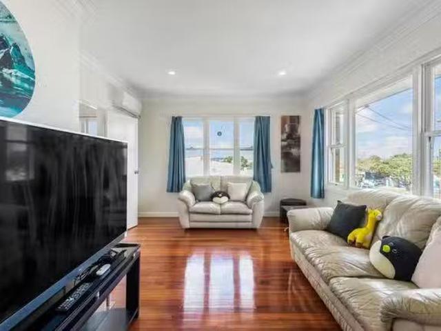 Apartment for rent in Mount Wellington, Oroua County