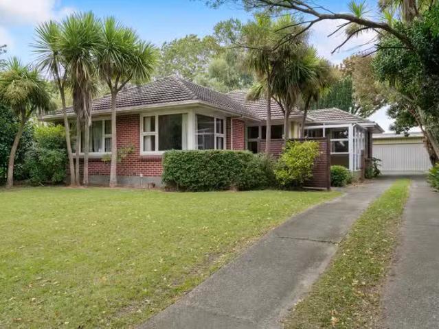 House for rent in Chaslands, Canterbury