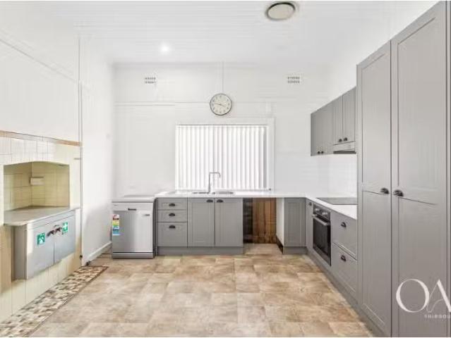 House for rent in Wollongong West, New South Wales