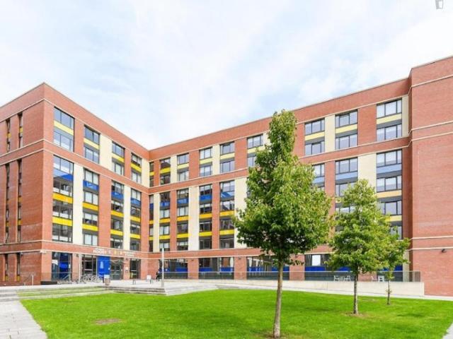 Room for rent in Calton, Scotland