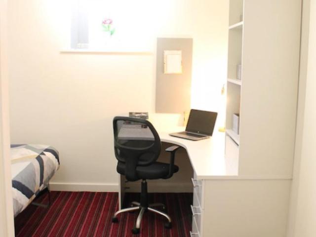 Room for rent in Bede Island, Old Wharf