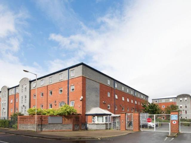 Room for rent in Calderstones