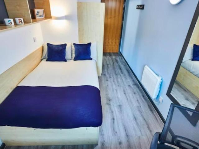 Room for rent in Islington, Calderstones