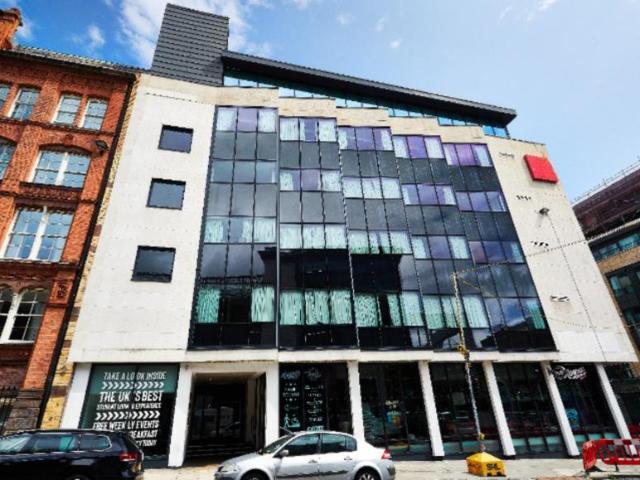 Room for rent in Calderstones