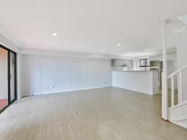 Condo for rent in Toombul, Queensland