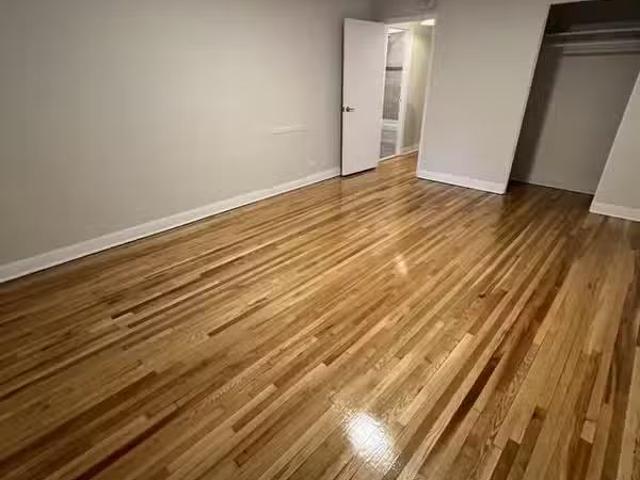 Condo for rent in Mont-royal, Quebec