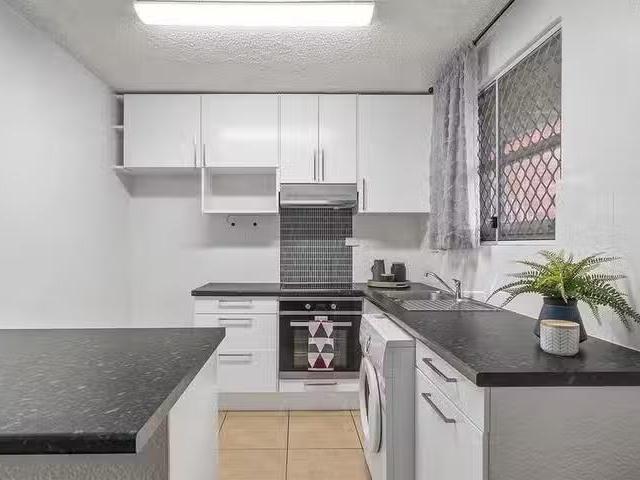 Apartment for rent in Toombul, Queensland