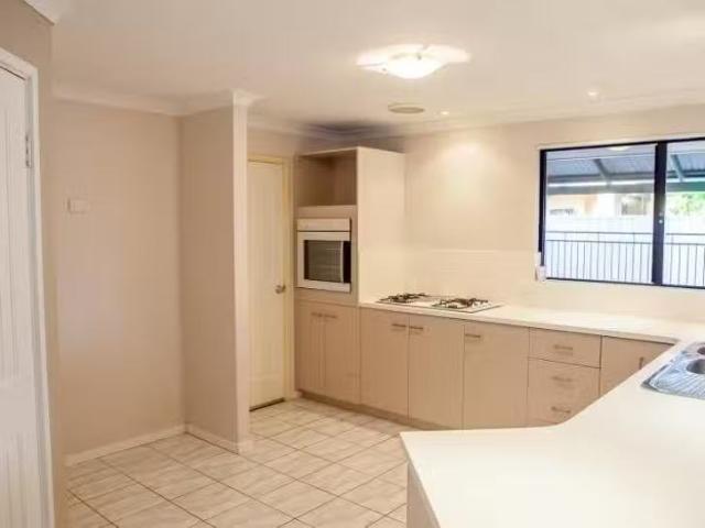 House for rent in Carramar, Western Australia
