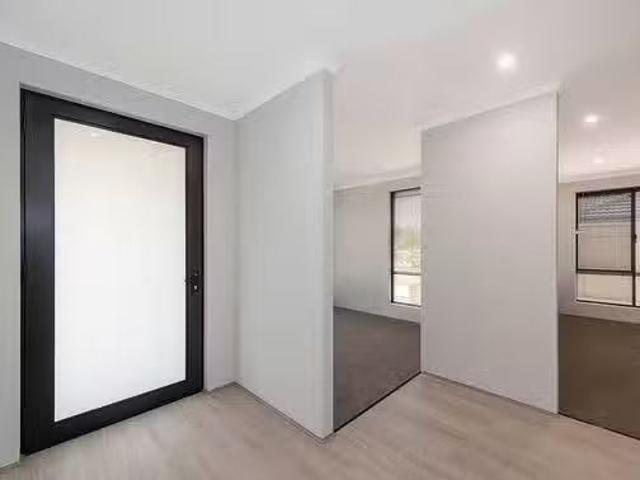 House for rent in Canning Vale, Western Australia
