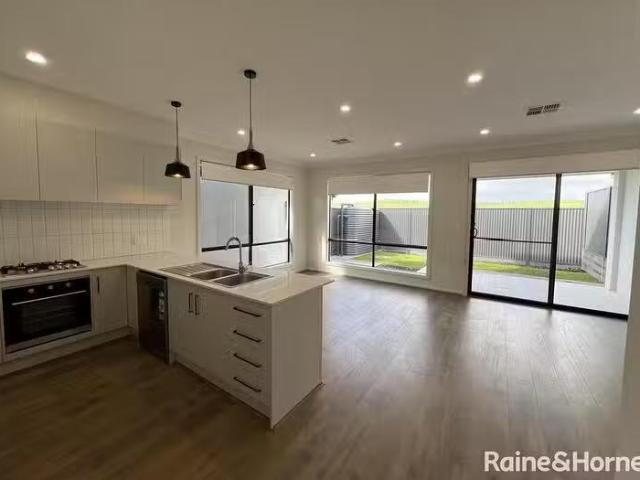 House for rent in Port Kennedy, Western Australia