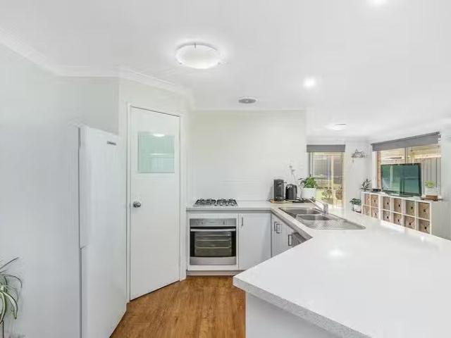 House for rent in Banksia Grove, Western Australia