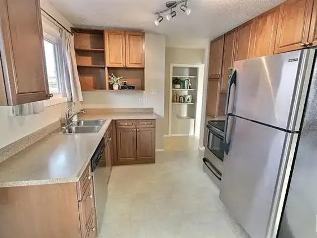 Apartment for rent in Wedgewood, Alberta