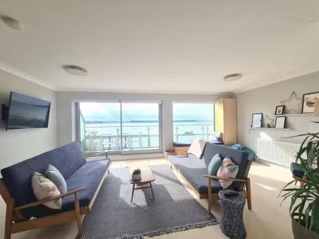 Apartment for rent in Canford Cliffs, Poole