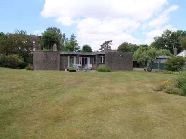 House for rent in Perryfields, West Sussex