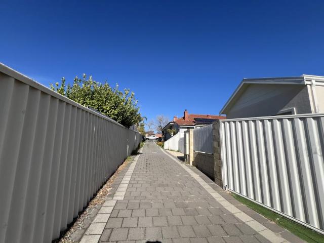 House for sale in Applecross, Western Australia