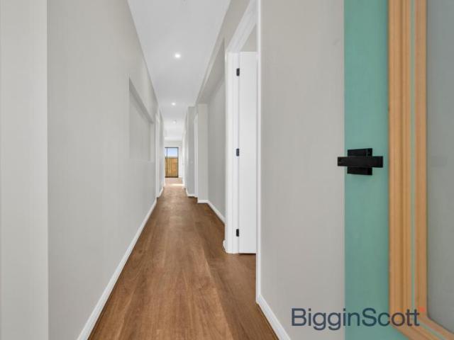 House for sale in Victoria
