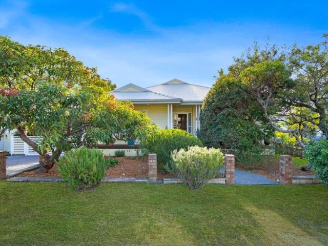 House for sale in Bateau Bay, Central Coast Council