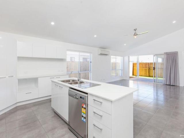 House for rent in Birtinya, Sunshine Coast Regional