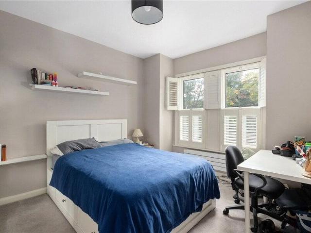 House for rent in Cat Hill, England