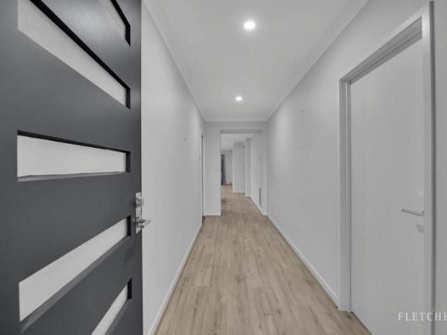 House for sale in Bonnie Brook, Melbourne