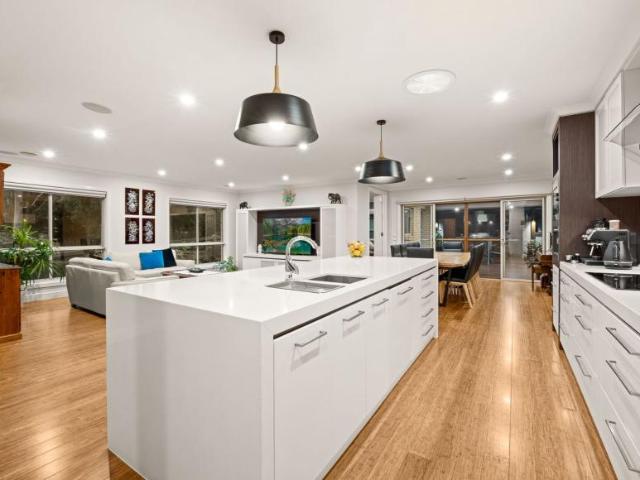 House for sale in Botanic Ridge, Melbourne