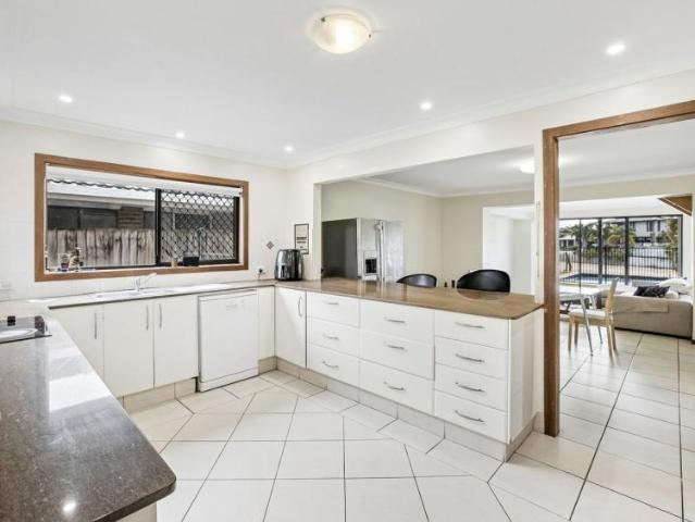 House for sale in Broadbeach Waters, Gold Coast City