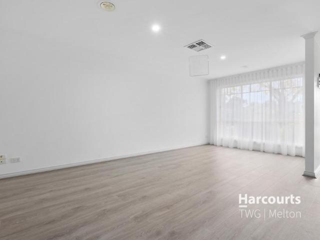 House for rent in Brookfield, Melbourne