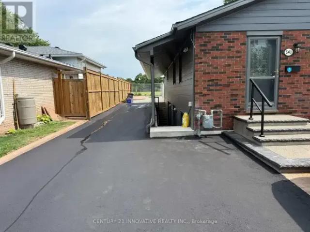 House for rent in Burlington, Ontario
