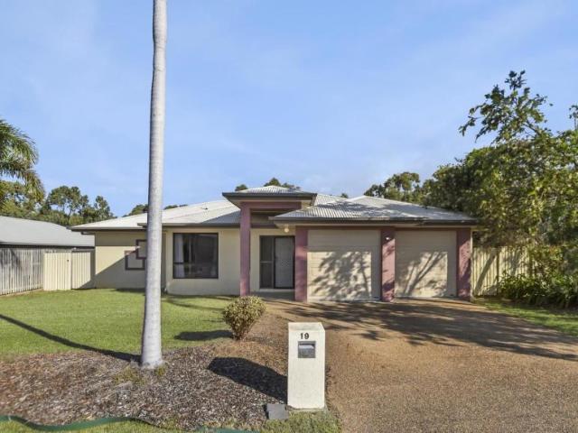 House for sale in Bushland Beach, Townsville City