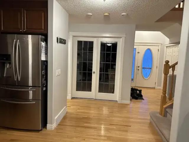 House for rent in Cougar Ridge, Calgary