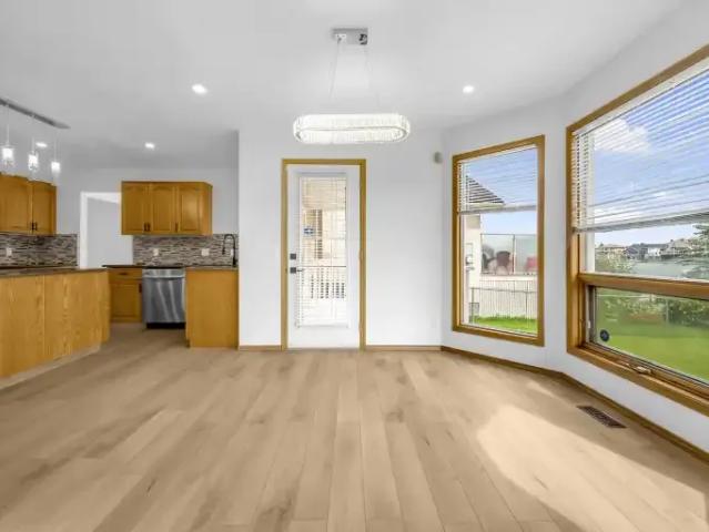 House for rent in Coral Springs, Calgary
