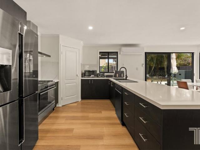 House for sale in Carindale, Greater Brisbane