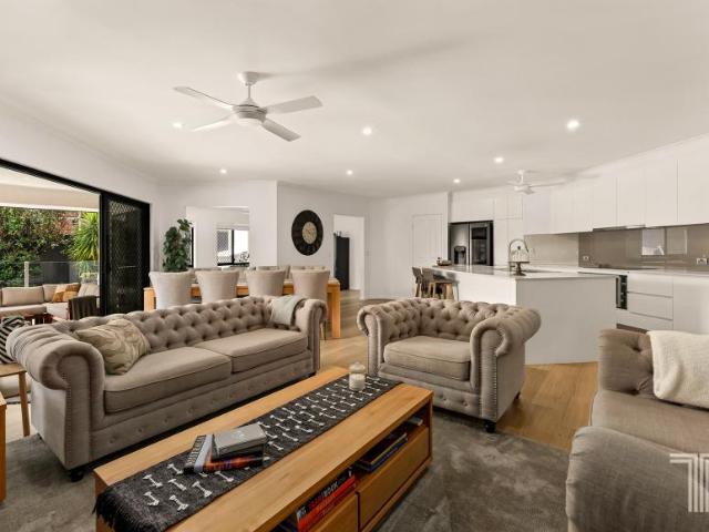House for sale in Carindale, Greater Brisbane