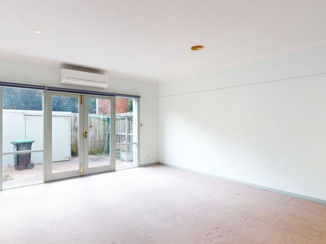 House for rent in Carlton, Melbourne