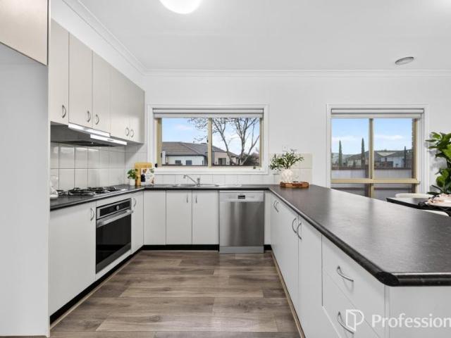 House for sale in Caroline Springs, Melbourne